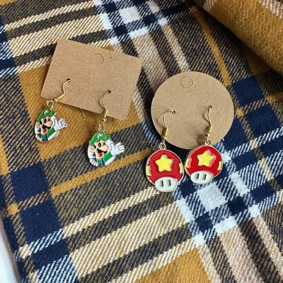 Mario Bros 90’s Nostalgia Throwback Dangle Earrings New Handmade - Picture 1 of 1